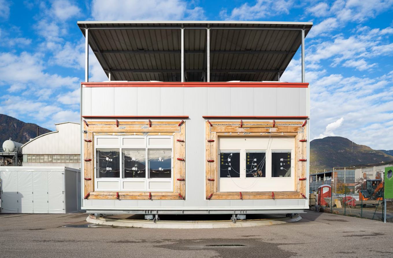 Facade System Interaction Lab