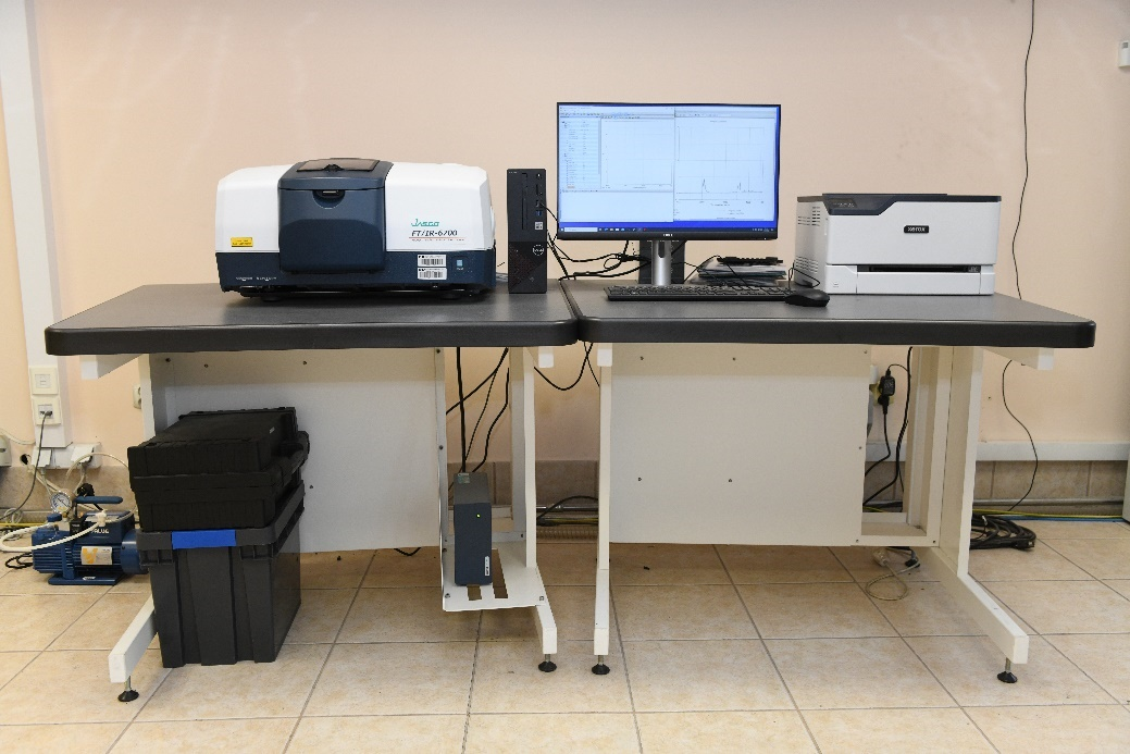 Spectrometer FTIR with Set of libraries